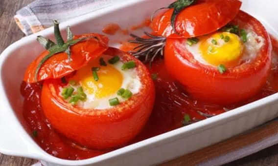 Domates İçinde Yumurta