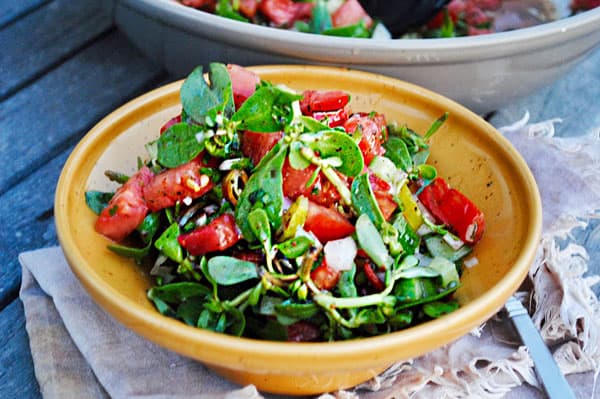 Domatesli ve Ekşili Semizotu Salatası